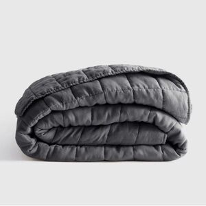 Quince Queen European Linen Box Quilt